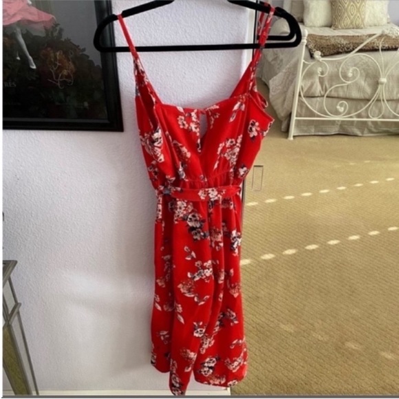 Women's Trixxi Red Floral Sleeveless Boho Jumper Size Medium - Picture 5 of 8